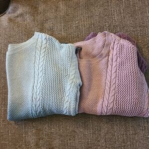 Bundle! 2 AE Sweaters